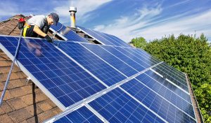 Service d'installation de photovoltaïque et tuiles photovoltaïques à Gimont